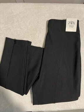 Zara Black Hi-Rise Leggings with back zipper Seam Detail